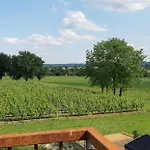 Alojamento de Acomodação e Pequeno-almoço A L'ombre De La Treille -proche Saint-emilion Saint-Magne-de-Castillon