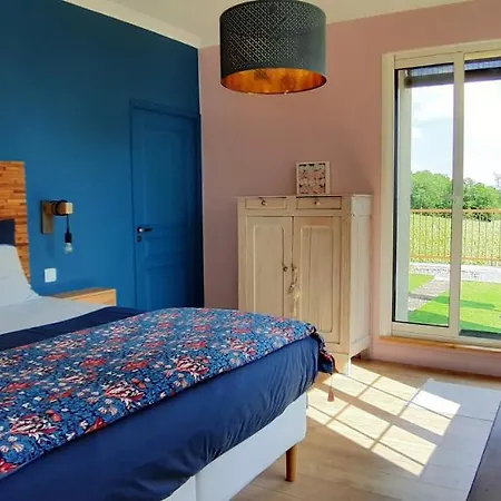 A L'ombre De La Treille -proche Saint-emilion Bed & Breakfast *